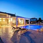 Villa Peonia By Villa Plus